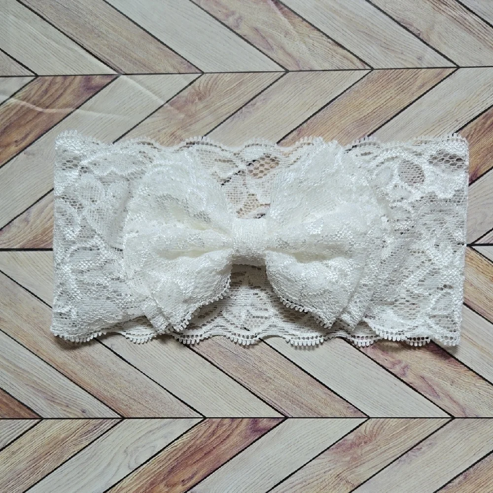 Handmade lace bowknot